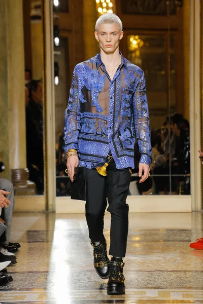 Look 53